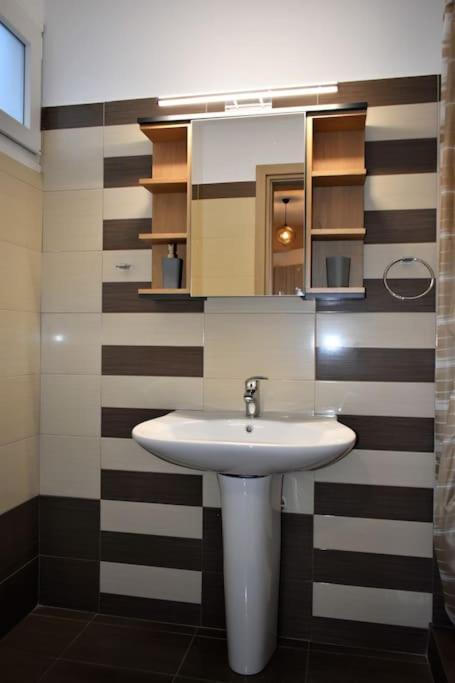 Smailis Apartment 2 Ligourio Luaran gambar